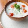 いつまでも元気に歩きたい！「みそ汁」にいれると骨がよろこぶ“カルシウムが豊富な食材”とは？