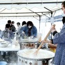 豚汁１千食を振る舞い　１月２日　ういろう駐車場で