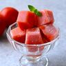 冷凍して使える「トマト氷」の作り方。余ったトマトがうまみの塊に！
