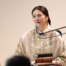 小泉今日子が“憧れの向田邦子”を鹿児島で朗読。「声で届ける向田邦子〜色と猫とテレビと、時々音楽と♬」