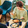 【恋愛】心理学でも効果が証明される「ランチョンテクニック」とは【相手の心が9割わかる