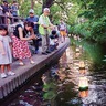 願い込め、灯篭流し