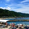 【笹川流れハーバーマーケット】潮風が心地いい！海辺のマーケットで海の恵みを堪能しよう｜村上市