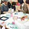 子育て支援センターポポラ　廃材でこいのぼり