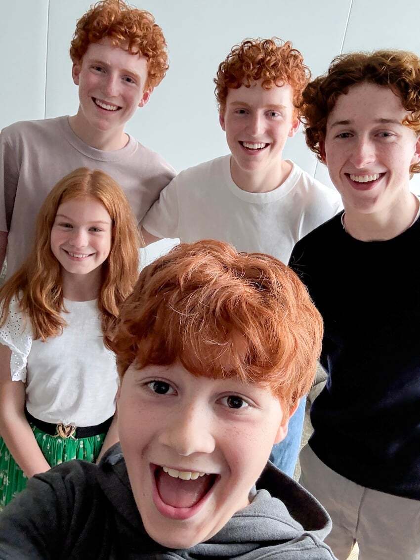 ドラマ版「ハリー・ポッター」ウィーズリー家の集合写真が初公開