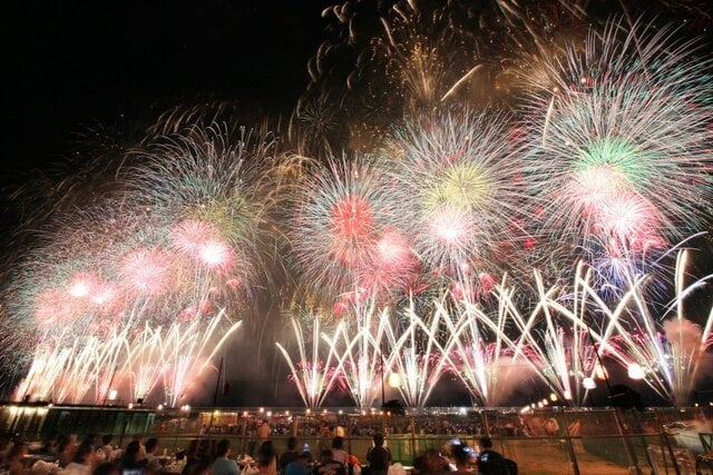 8/2・3開催】日本三大花火！壮大で圧倒的な花火に感動必至「長岡