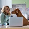 『貧乏な人』が犬を飼うリスク5選　お金に余裕がないと愛犬にどんなデメリットがあるの？