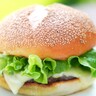 ケーキ店なのにハンバーガー!?