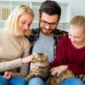 保護猫を家族にする前に…『トライアル期間』でチェックすべきポイント3選と過ごし方