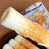 切って穴に詰めるだけ。【ニッスイ公式】の「ちくわ」の食べ方が最高にウマいよ