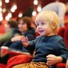 暗い、怖い、ママはドキドキ...。子どもの“映画館デビュー”は何歳？