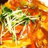 【野菜たっぷり】スパイスが効いた汁なしの“カレーラーメン”