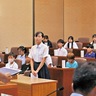 かまくら子ども議会で小中学生が市長に質す