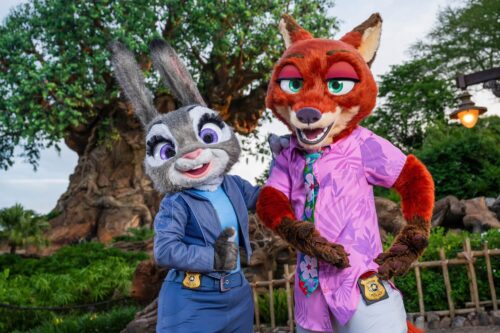 ビッグサンダーマウンテンやバズ・ライトイヤーがリニューアル