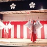 高田天満宮　にぎわう御鎮座700年　巫女舞奉納や鷽替え神事