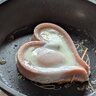 いつもの「目玉焼き」が格段においしくなる食べ方「朝から気分が上がる」「子どもから子どもから大好評！」