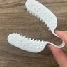 スライサーやおろし器が使いやすくなる画期的アイテム「すべらない」「もうヒヤヒヤしない！」【ダイソー】