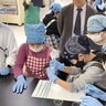 汐入小５年１組　独自の小枝づくりに挑戦　森永製菓が協力
