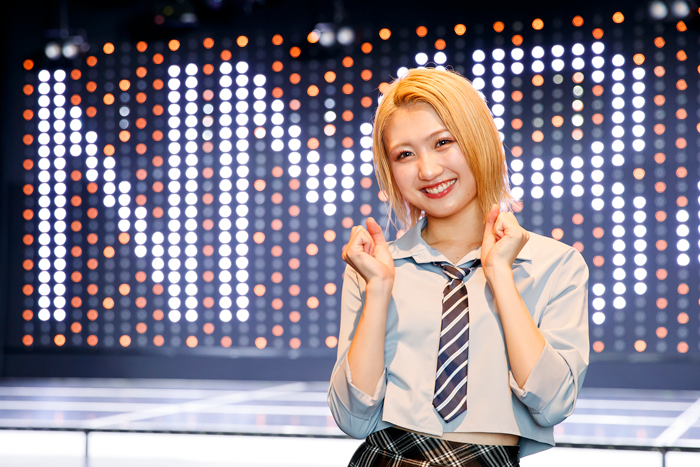 NMB48・塩月希依音が三代目キャプテンに就任！金髪ショートに