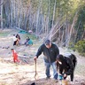 手を焼く遊休地救え　有志が平作にキャンプ場