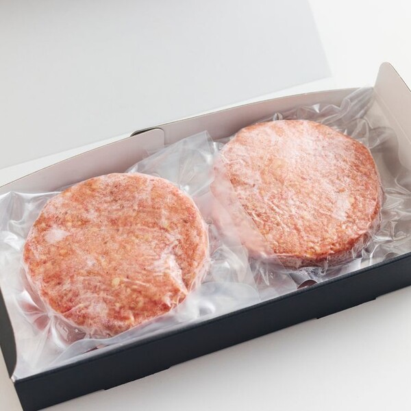 帝国ホテル列車食堂」の人気メニューが復刻。これが日本のハンバーグだ