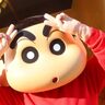 淡路島・ニジゲンノモリで「しんちゃん」と会える『ファンサ祭り』が開催されるみたい。オリジナルステッカーのプレゼントも