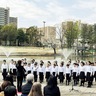 多摩中央公園が開園　多くの人出でにぎわう