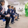 小中生、税務署長に　入賞者４人が体験