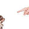 犬に『ダメ』を伝えるときの絶対NG行為4選　間違った叱り方や正しいしつけ方法まで解説