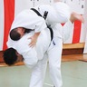 戸塚警察署　武道始で訓練成果披露　特サギ寸劇で啓発も