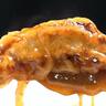 【沼津・めん房】えっ?ギョーザにカレーかけた!