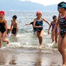 水しぶきに笑顔広げる　釜石・根浜海岸で海開き　自然体感！夏の思い出づくり始まる