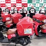 緑消防署と緑郵便局　バイクに作品掲示し