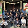 妻田薬師　２匹の蛇が境内彩る　睦合東中美術部が絵奉納