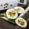 神戸ポートピアホテルで『うなぎと数の子の恵方巻き』の予約が始まってる。4日間だけの限定販売
