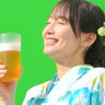 吉岡里帆、浴衣でおいしそうにビールを飲む姿がたまらなく可愛い！『クリアアサヒ』新CMメイキング＆インタビュー