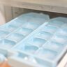 「製氷皿」に定番調味料を入れると…？「時短になる」「便利！」