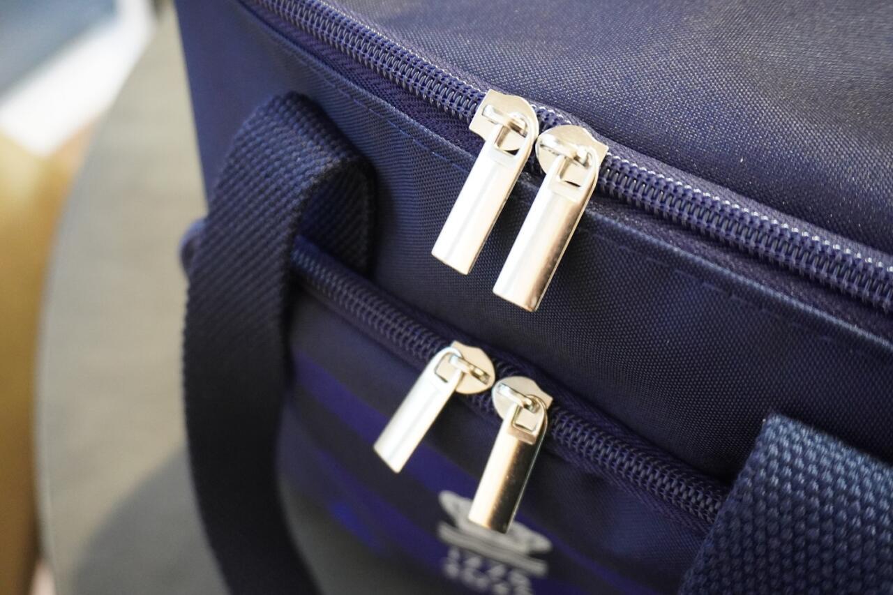 北欧の高級ブランドの新作バッグが本屋さんで買えるよ！マルチに