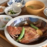 海鮮丼だけじゃない！西浦漁港の食堂「かずら」で魚のおいしさを再発見