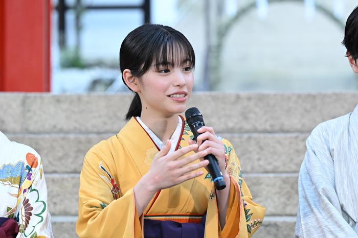 ちはやふる-めぐり　B３ポスター　當真あみ　原菜乃華　上白石萌音　最終ラスト1 ちはやふる-めぐり B3ポスター 當真あみ 原菜乃華 上白石萌音