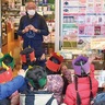 スカイハイツ幼稚園　かわいい鬼が「鬼は外」　天王町周辺を練り歩く