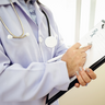 腰痛がひどい場合「レントゲン」と「MRI」どちらを撮るべきなのか？【専門医がしっかり教える