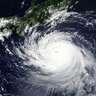 なぜ秋は台風シーズンなのか。日本が台風の通り道になる理由を気象の専門家・荒木健太郎さんが解説