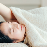 寝不足の人は要注意！睡眠不足が認知症に繋がる驚きの理由とは！？【眠れなくなるほど面白い