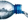 もうこぼれない！「液体」の“移し替え”が劇的にラクになる裏ワザ2選「キッチン道具で解決」「すごい！」