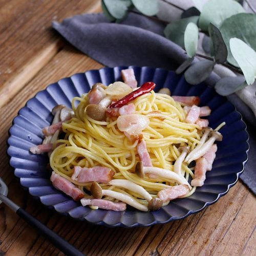 ペペロンチーノ様　❹8本 ⑤5本 ❻3本 たっぷりペペロンチーノ | ハチ食品（Hachi）のレトルトカレー