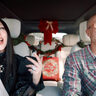 レディー・ガガ、デュア・リパ、チャペル・ローンが登場！クリスマス特別版『カープール・カラオケ：クリスマス』Apple