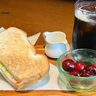 「カフェ・ド・ビラ」の『日替セット』（寝屋川市国松町）【ねやつーグルメ】