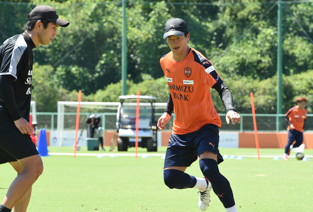 清水エスパルス主将のFW北川航也が29歳の誕生日！秋葉監督の発案