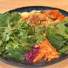 鳥取砂丘近くにあるカフェでランチ！夏野菜たっぷりカレーにパクチーが盛り放題！｜鳥取市
